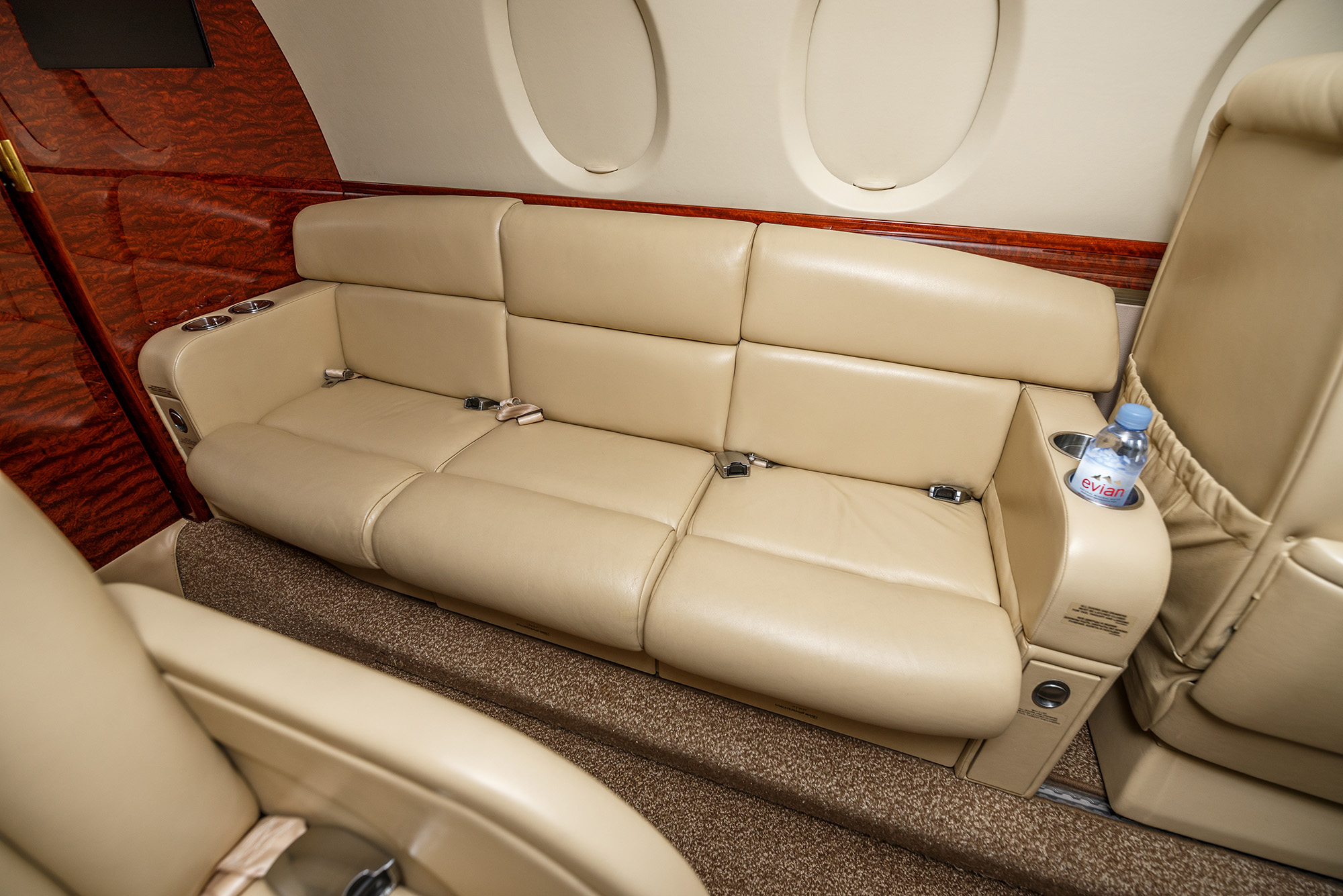 volo privato sul Beechcraft Hawker 750